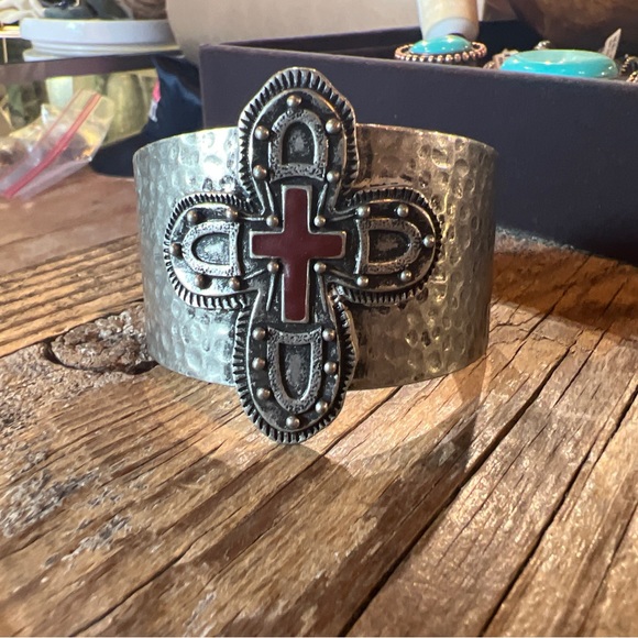 ⚙️3For$30⚙️ NEW Western Hammered Cross Cuff Bracelet - Picture 2 of 5